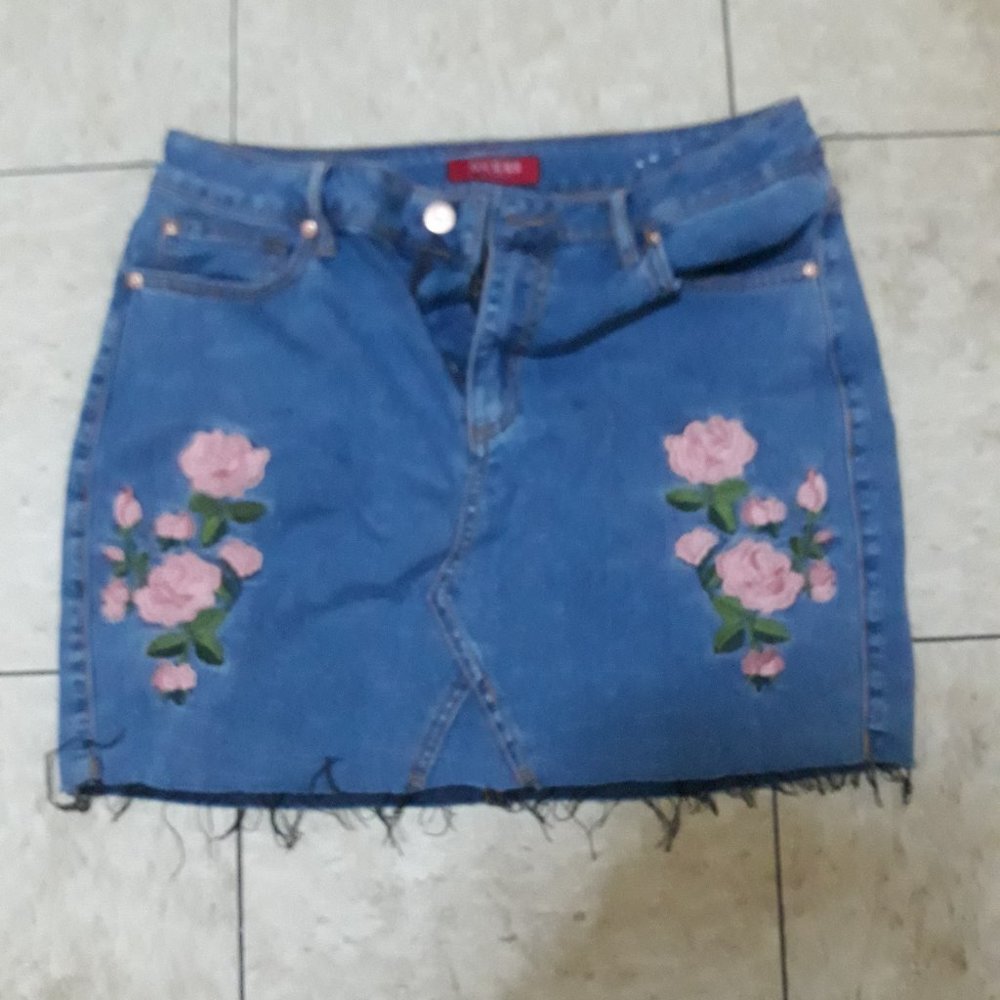 NEW GUESS DENIM SKIRT